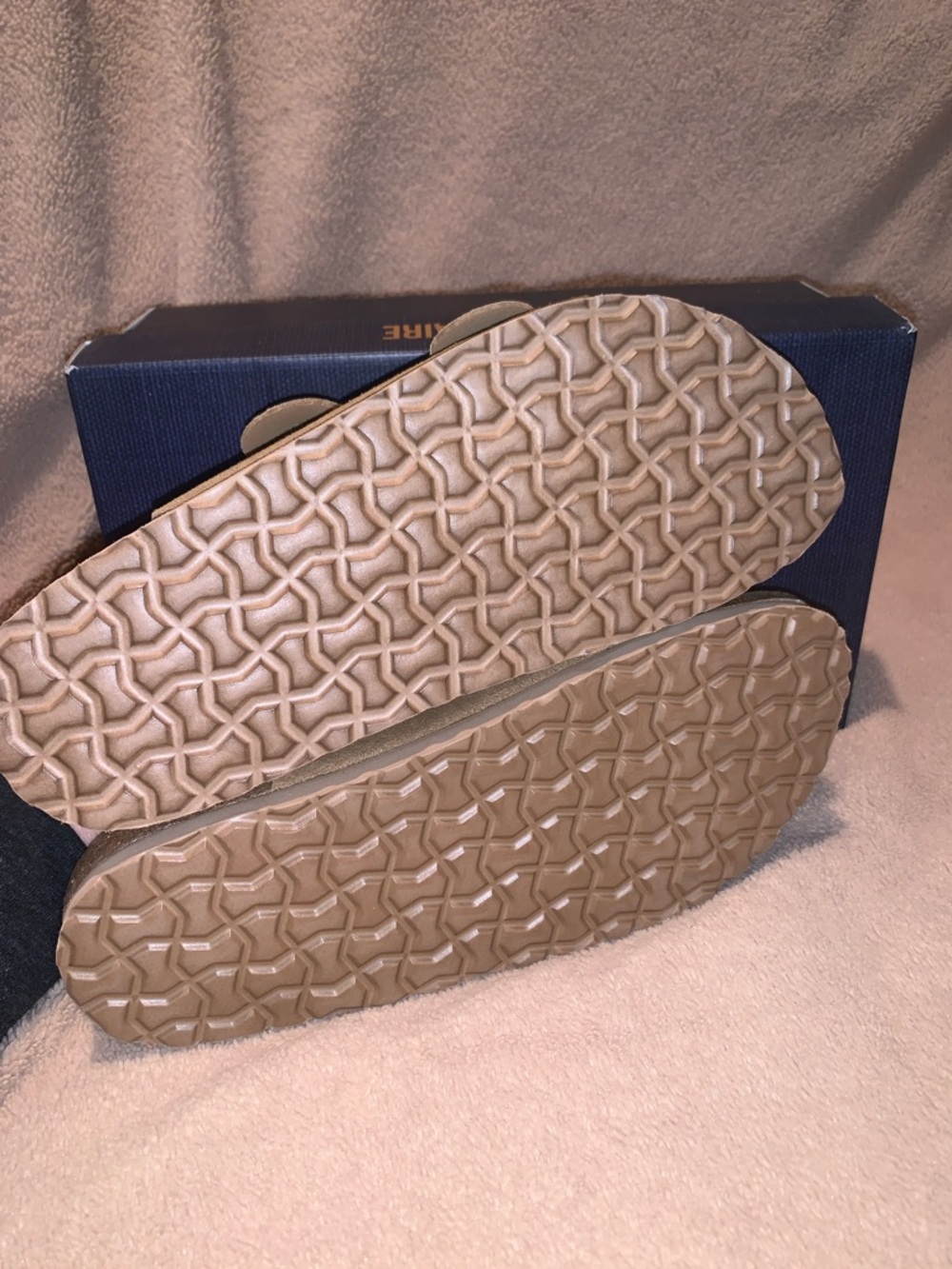 Cushionaire Cashew Sandal in Chesnut Suede - Picture 4 of 5